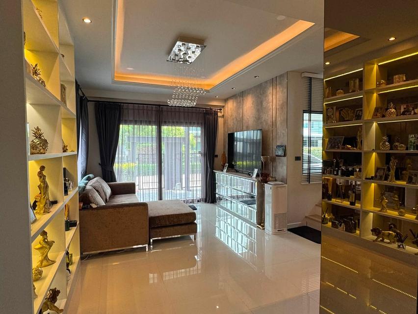 ขายบ้านเดี่ยว2 ชั้น โครงการ บริทาเนีย บางนา กม.12 หิวกระเป๋าพร้อมเข้าอยู่ 11