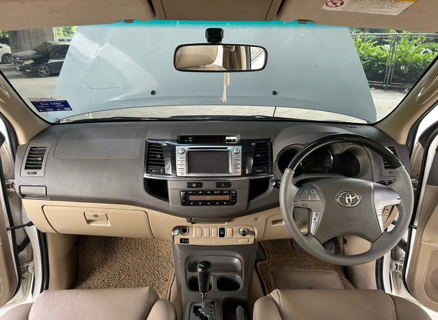 ขายรถ Toyota Fortuner 2.7V ปี 2012 สีขาว เกียร์ออโต้ 15