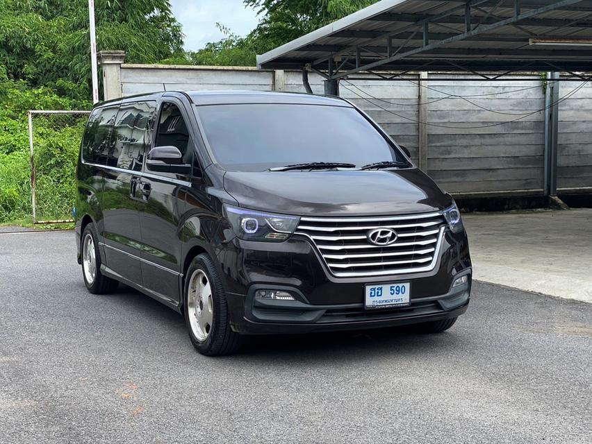 ขาย Hyundai H1 2.5Elite ปี18 3