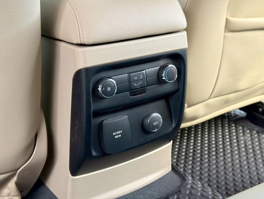 FORD EVEREST 3.2 Titanium+ 4WD ปี2016ออพชั่นจัดเต็ม ขับนิ่ม เครื่องแน่น พร้อมใช้งาน รูปที่ 14