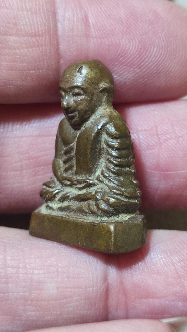 พระเครื่องเนื้อเก่า พระบ้าน 4