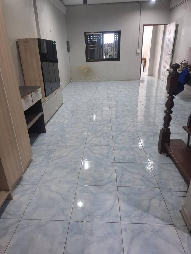 บ้านทาวน์เฮ้าส์ - ให้เช่า 1