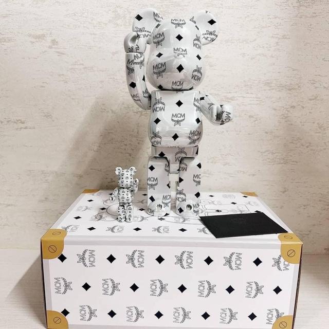 Bearbrick MCM WHITE CHROME 3