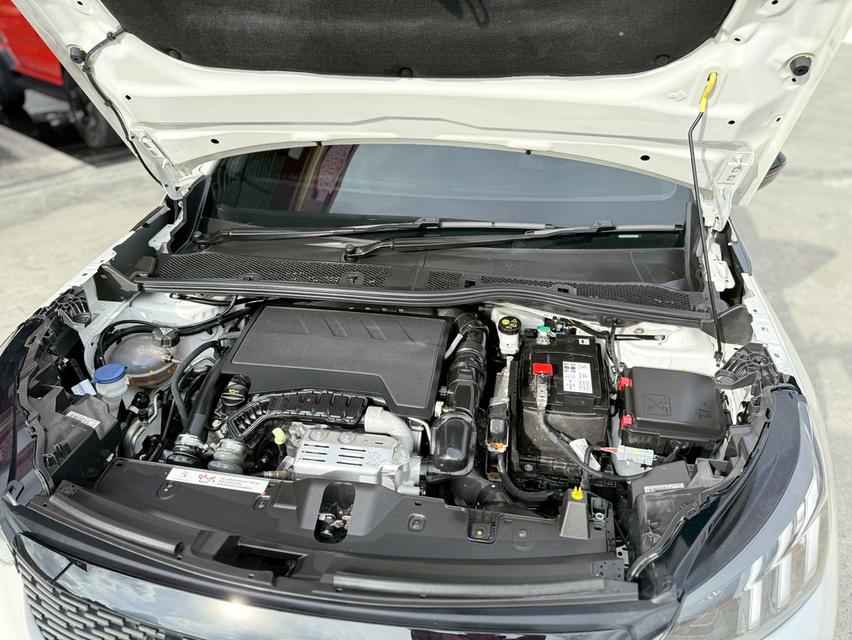 PEUGEOT 2008 1.2 ALLURE 2023 18