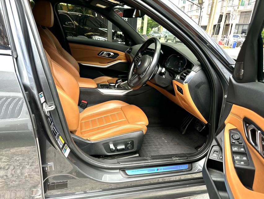 BMW 330e Plug-in Hybrid M Sport ปี2021 รถมือเดียว 12