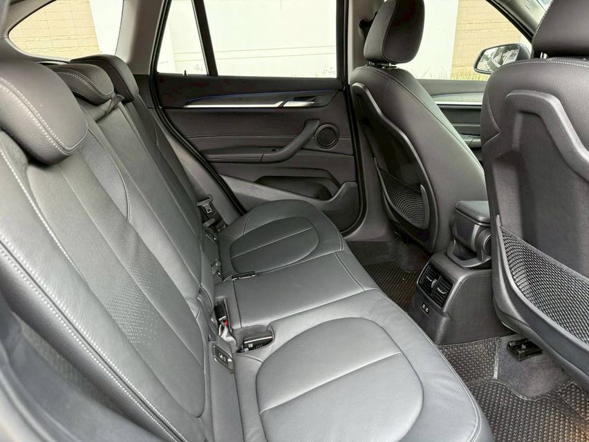 ด่วนๆ BMW X1 20D X Line 2022 ไมล์ 5พัน สภาพใหม่กริ๊บๆๆ ประหยัดไปเป็นล้าน 11