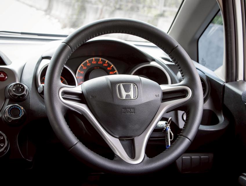 HONDA JAZZ 1.5 S i-VTEC ปี 2011  7