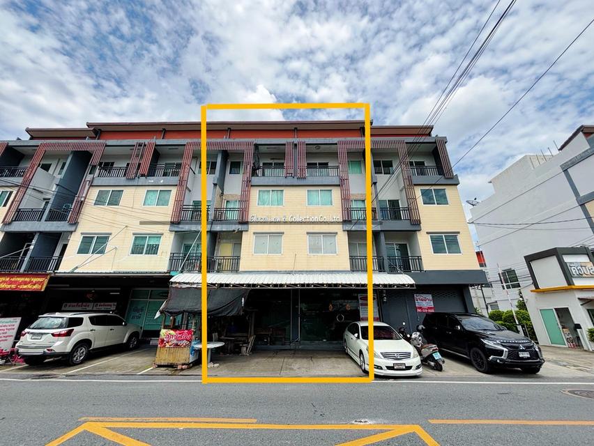 อาคารพาณิชย์ 4 ชั้น ถนนสนามบินน้ำ ต. ท่าทราย อ. เมืองนนทบุรี จ. นนทบุรี 