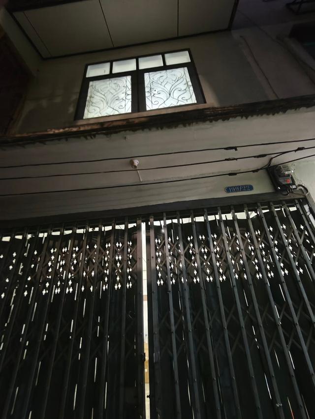 ขายบ้าน 2 ชั้น ใกล้สามย่าน–สี่พระยา ใจกลางกรุงเทพฯ ทำเลทอง ราคาเพียง3.49 ล้าน 1