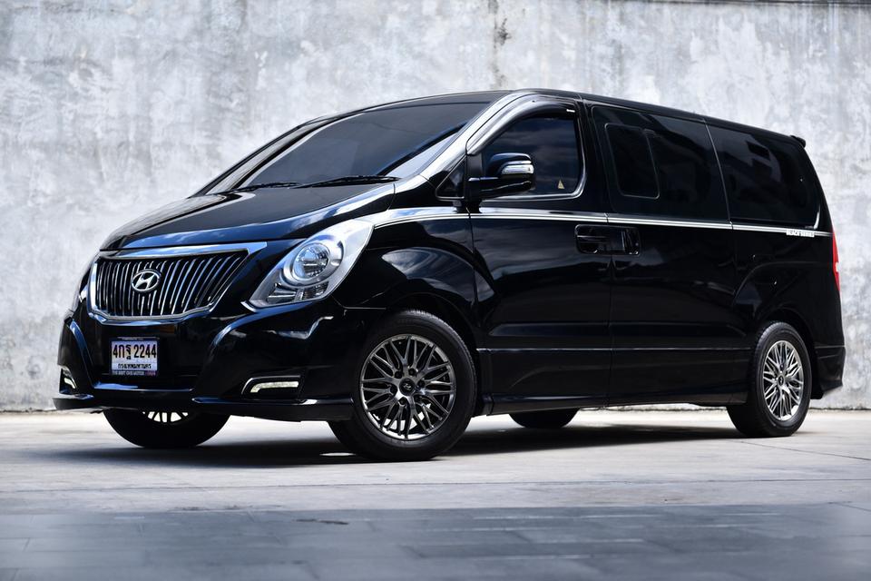 (แจ้งรหัสรถ: TBM2244) 🔥 ขาย HYUNDAI H-1 2.5 CRDi BLACK SERIES (11 ที่นั่ง) ปี 2018 🔥 รูปย่อยที่ 3