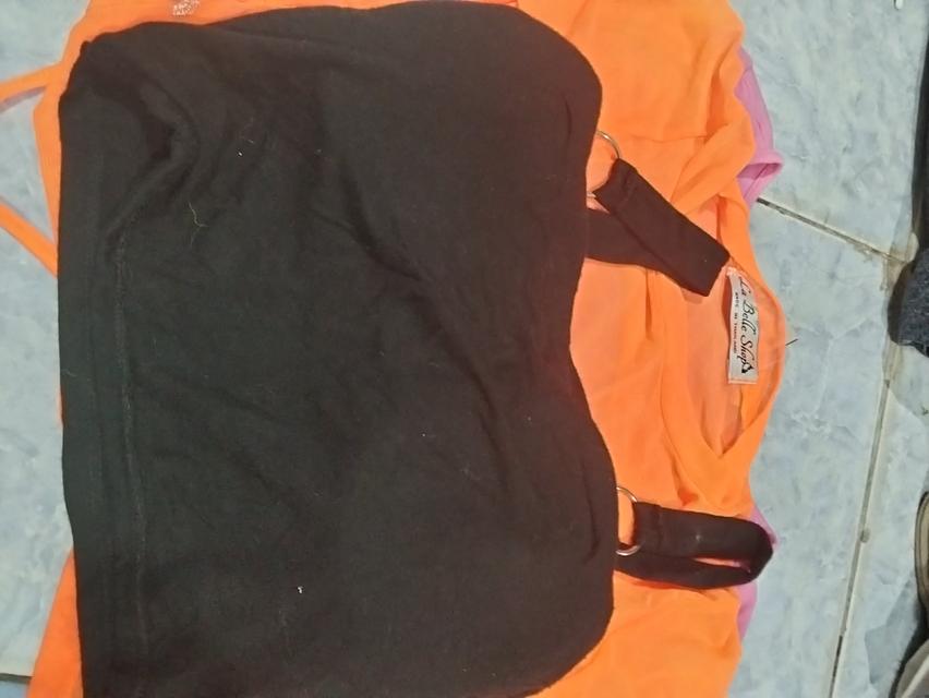 ของมือสองเสื้อผ้า ของใช้ รูปที่ 2