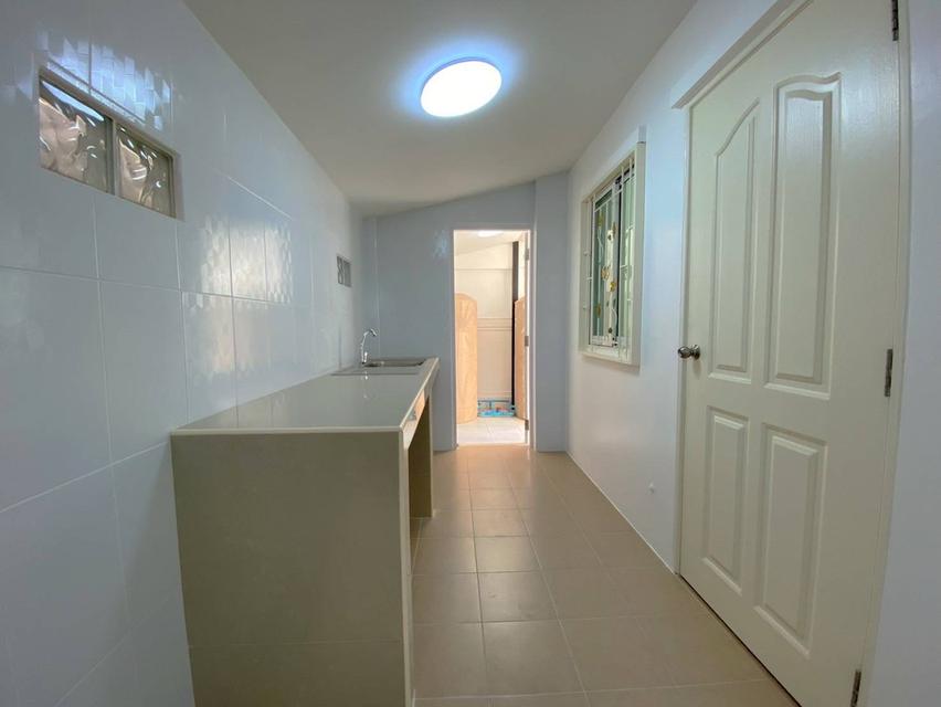 บ้านภัสสร 12 คลอง 3 เนื้อที่ 50.2 ตรว. รีโนเวททั้งหลัง 9