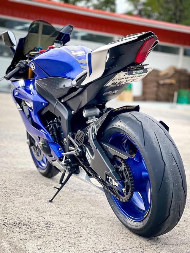 มอเตอร์ไซค์ Yamaha R6 สีน้ำเงิน 9