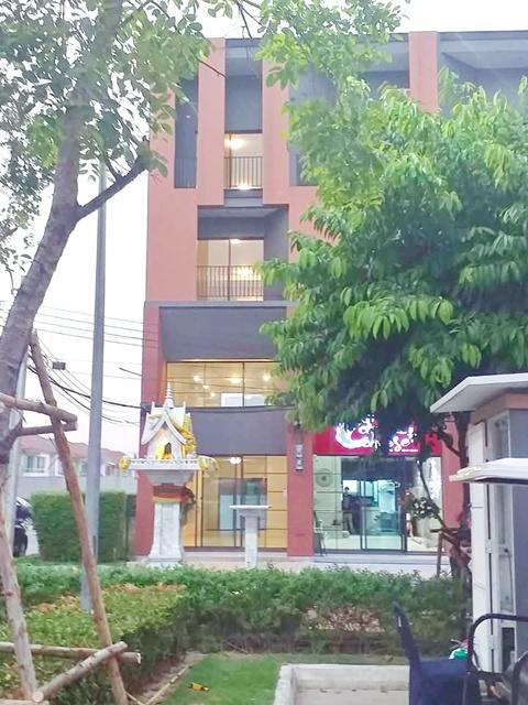 ให้เช่าอาคาร 3.5 ชั้นหลังริม 28 ตร.วา.ถ.เพชรเกษม77-81 โฮมโปร เพชรเกษม 2.5 กม.350 ตร.ม. 5 นอน 3 น้ำ ตลาดอุ่นเรือน 1.1 กม. 8