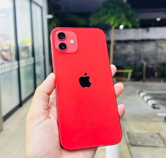 iPhone 12 สีแดง