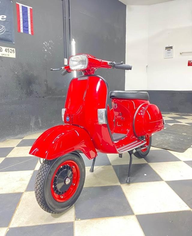 Vespa PX หัวเหลี่ยม