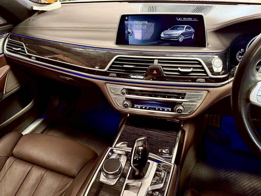 BMW 730ld M Sport ปี 2016 วิ่ง 2xx,xxx KM. รูปที่ 8