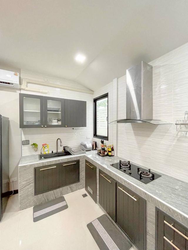 ขายทาวน์โฮม 3 ชั้น ใกล้หมู่บ้านนักกีฬาแหลมทอง บ้านรีโนเวทใหม่พร้อมอยู่ (N.1874) 8