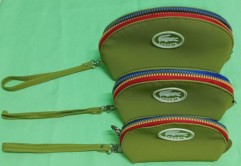 กระเป๋าถือยี่ห้อ Lacoste