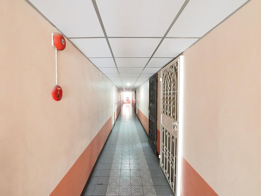 ขายราคาพิเศษ ธัชพล 2 คอนโดมิเนียม 20.5 ตร.ม. ชั้น 7 ห้องมุม วิวสวย ทำเลดีเยี่ยม ใจกลางเมือง เฟอร์นิเจอร์ครบ แอร์ ทีวี ตู้เย็น รีโนเวทใหม่ทั้งหลัง 19