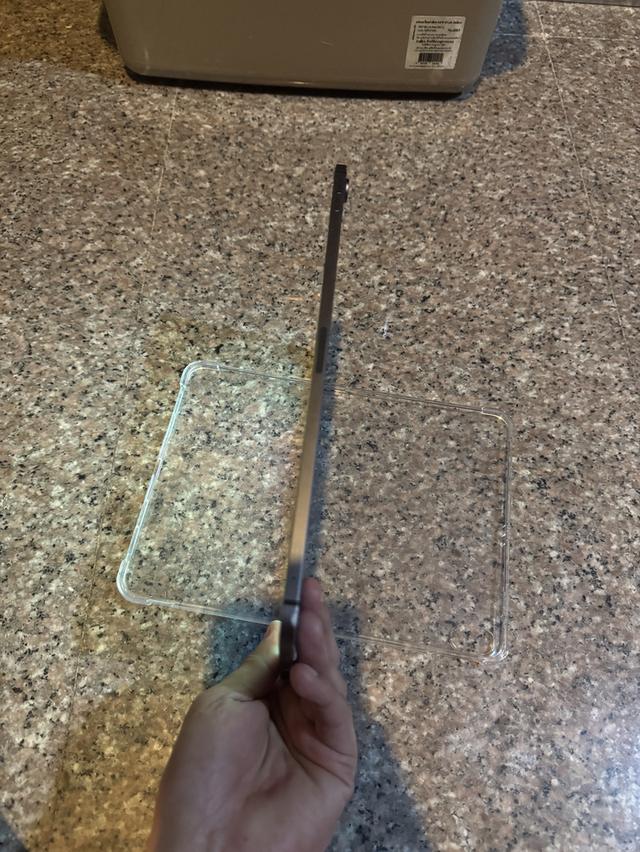 ขายๆๆๆถูกๆๆiPadPro11นิ้วสีSpace Gray 64กิ๊กWifi Celluer ใส่ซิมได้ใช้งานดีทุกๆฟังชั่นสูนTrueทุกๆฟังชั่นรีสโตได้ตลอดไม่มีติดไอคราว Model TH/A   สภาพ: 95 6