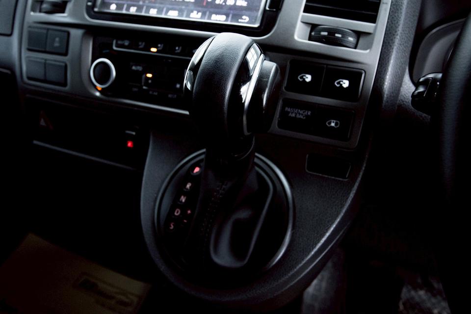 VOLKSWAGEN CARAVELLE 2.0 BI TDI BUSINESSLINE 2014  16