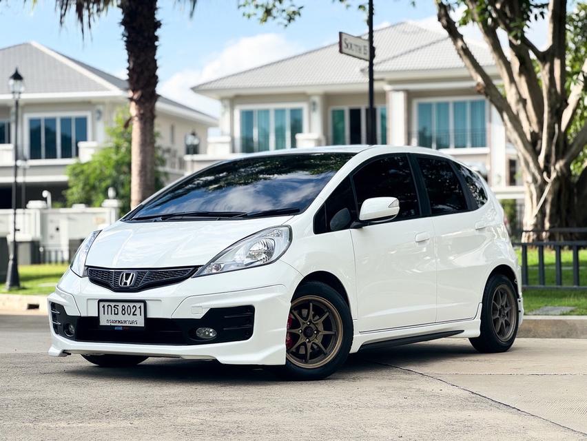 รหัสรถ AVA8021 🇯🇵 Honda Jazz 1.5 SV Top สุด ปี 2013 1