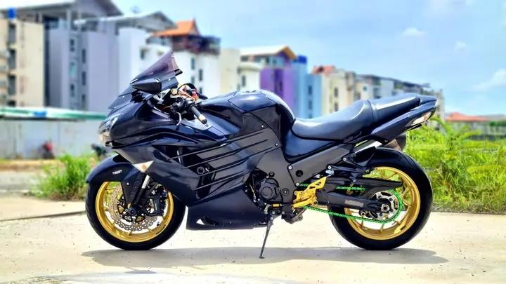 ส่งต่อเครื่องสวยราคาดี Kawasaki Ninja ZX-14R 4