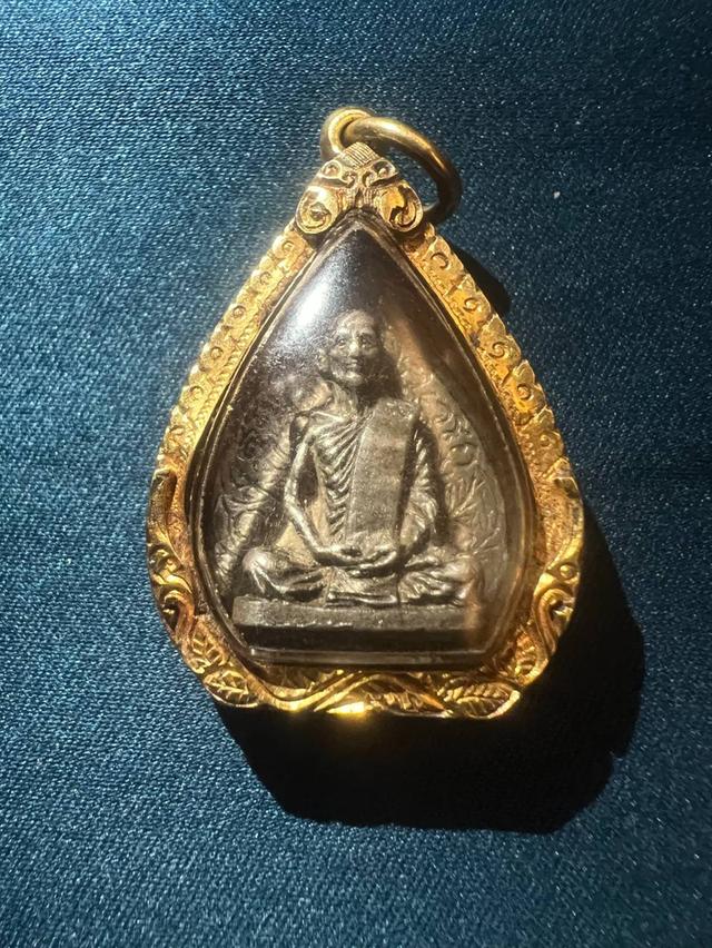 พระเนื้อเงิน