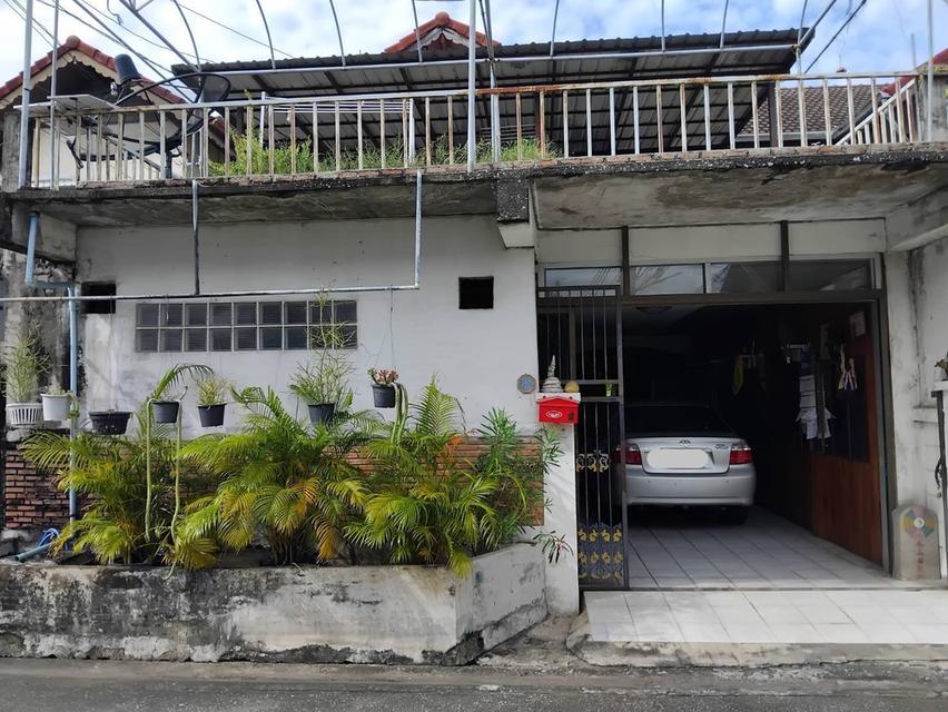 บ้านพักที่อยู่อาศัยย่านลาดพร้าว 1