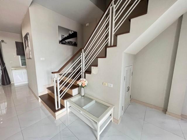 ให้เช่าทาวน์โฮม 3 ชั้น 4 ห้องนอน หมู่บ้านรื่นฤดี7 รามอินทรา - หทัยราษฎร์ ใกล้ตลาดสุวรรณเกลียวทอง 300 เมตร ใกล้แฟชั่นไอส์ 4