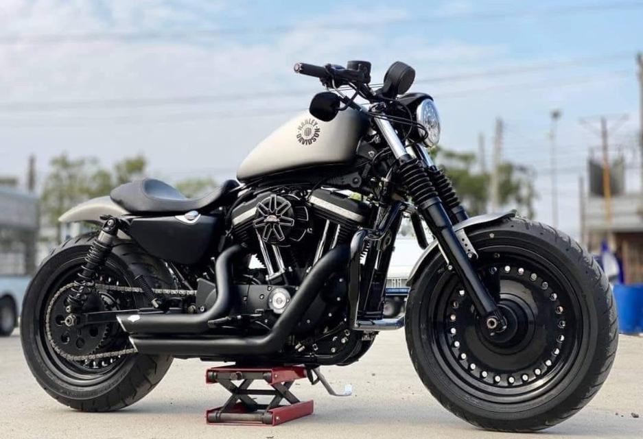 Harley Davidson Iron 883 ปี 2021