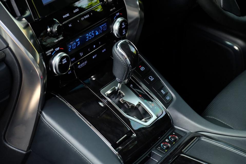Toyota Alphard 2.5 SC Package ปี 2022 สีขาว ชุดแต่ง Modellista แท้ รอบคัน ราคาเร้าๆ จองให้ทัน รูปที่ 16