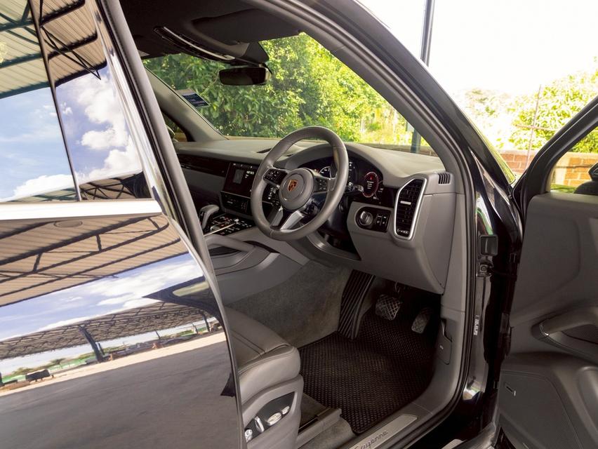 Porsche Cayenne E-Hybrid 3.0 SUV 4WD ปี 2020  9