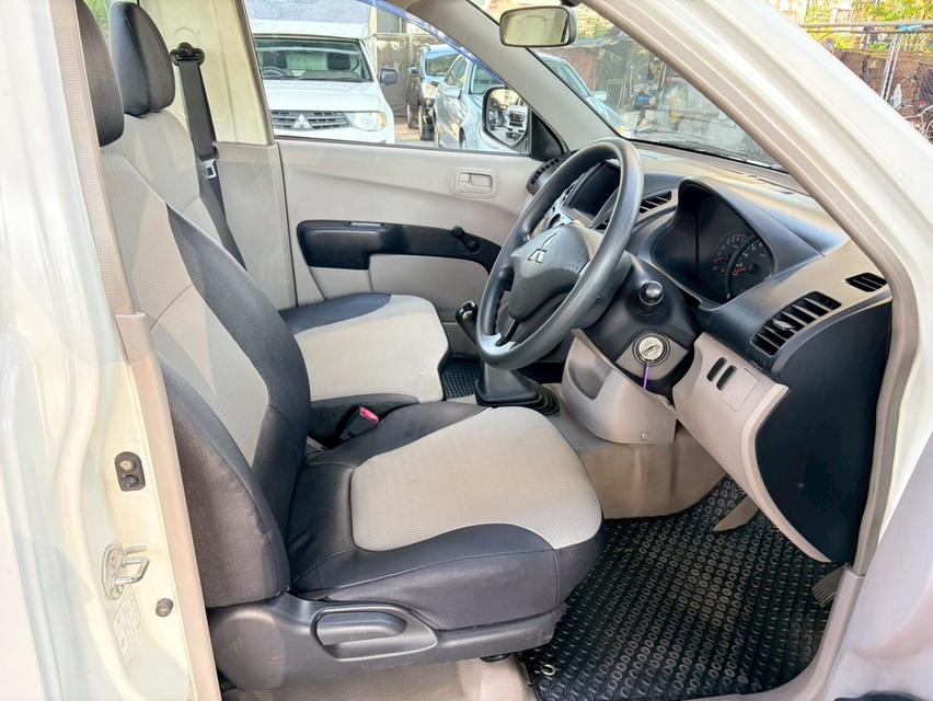 2014 Mitsu Triton 2.4 เบนซินตอนเดียว เกียร์ MT รถสวยพร้อมใช้งาน รูปที่ 6