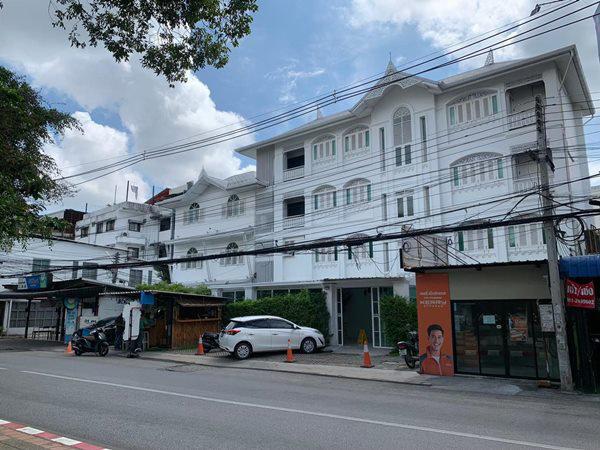 รูป ขายที่ดิน พร้อมโรงแรม ย่านช้างม่อย ใจกลางเมืองเชียงใหม่ ทำเลทองสุดๆ ติดคูเมือง ใกล้ประตูท่าแพ-ถนนคนเดิน โทร 098-9147951