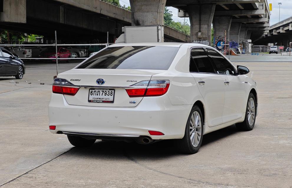 Toyota Camry 2.5 HV Hybrid ปี 2017  4