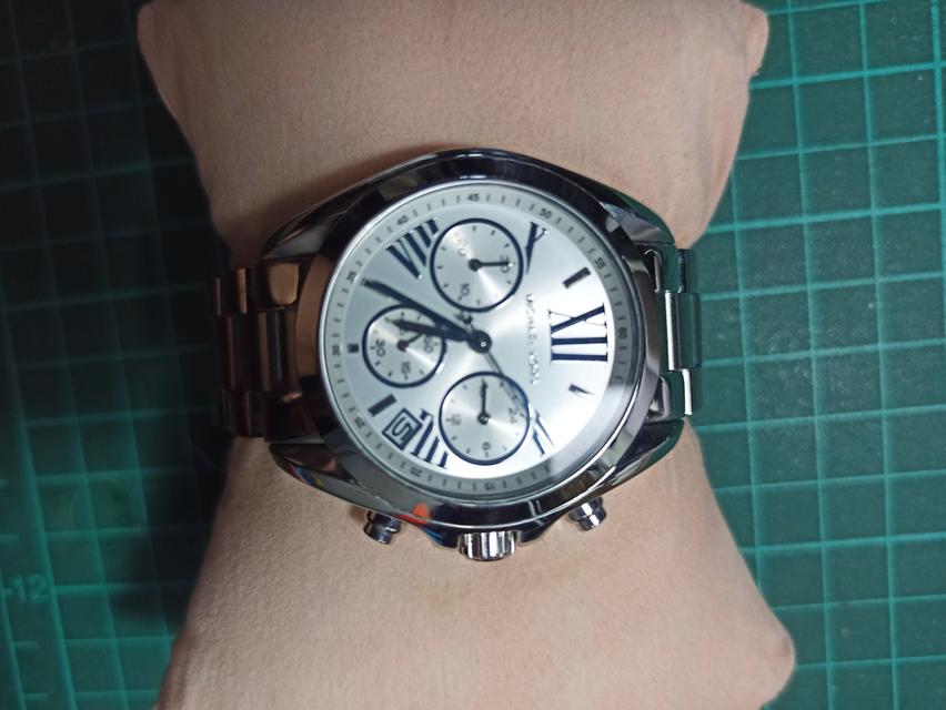 ขายนาฬิกา MICHAEL KORS รุ่น MK6174Bradshaw Chronograph Quartz สีเงิน แท้ห้าง สภาพ 90 เปอร์เซ็นต์ 6