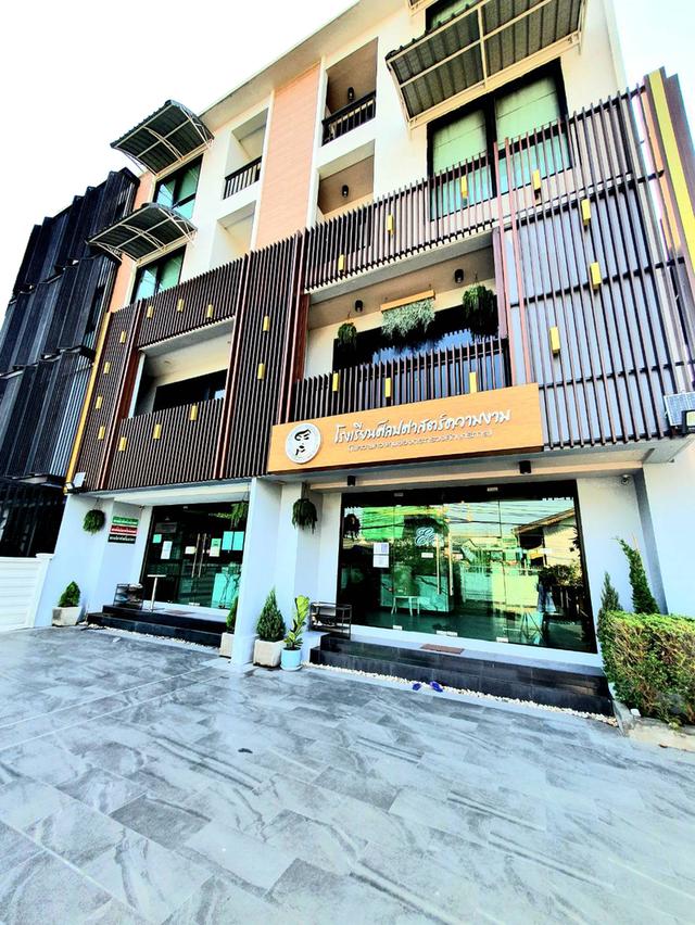 ขายอาคารพาณิชย์ 2 คูหา ทำเลทอง ตกแต่งเป็น HOME OFFICE, ที่พักอาศัย, หรือรร.เอกชน ซอยสังคมสงเคราะห์5 ลาดพร้าว71 1