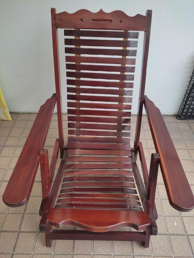 เก้าอี้ไม้แดงมือสองสภาพดี