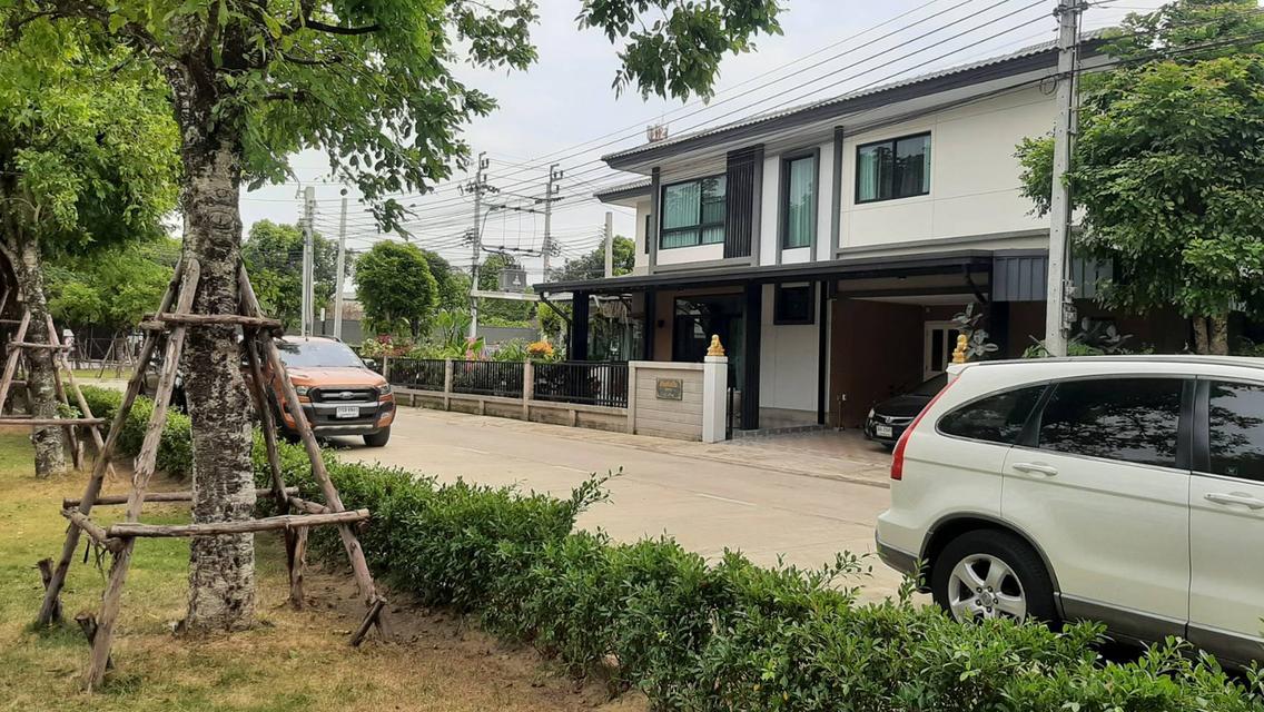 บ้านเดี่ยวหัวมุม 5 ห้องนอน 5 ห้องน้ำ 3