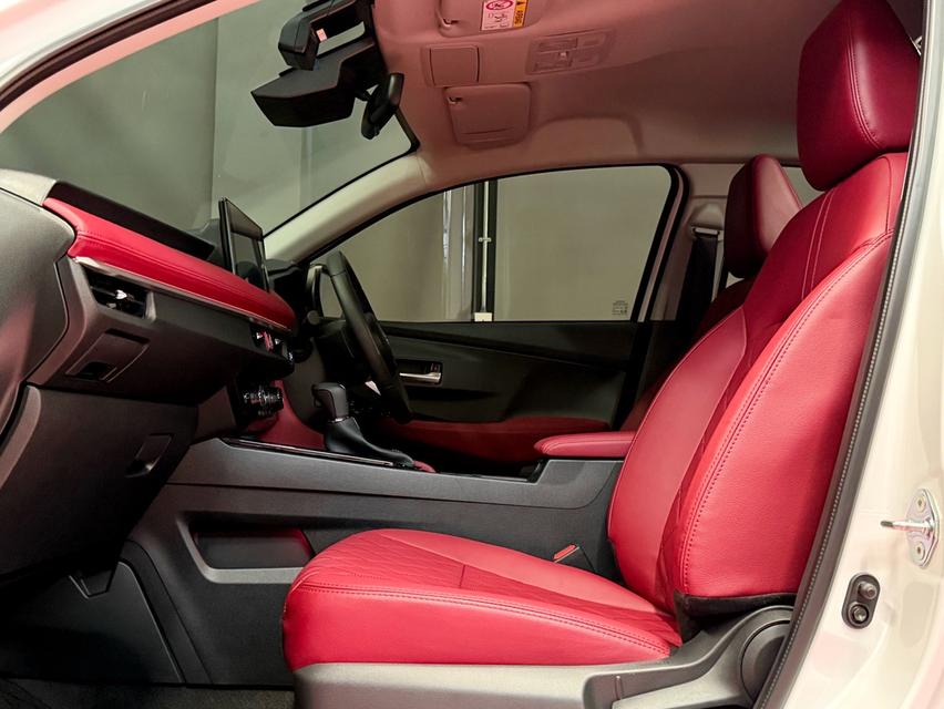 2024 TOYOTA YARIS ATIVE 1.2 PREMIUM LUXURY รถมือเดียวป้ายแดง รถวิ่งน้อยเพียง 30,000 กม รถเข้าศูนย์ตามระยะ รถไม่เคยมีอุบัติเหตุครับ รูปที่ 13