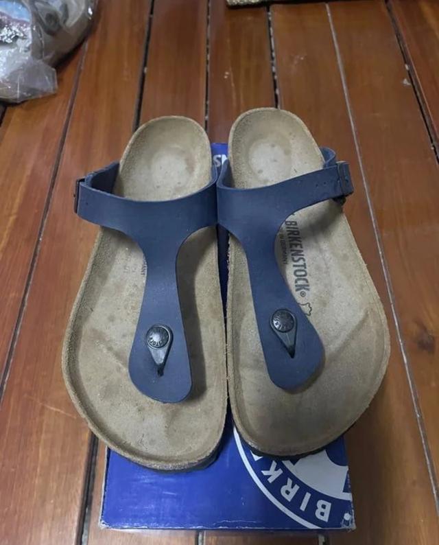 รองเท้า Birken Stock มือสอง