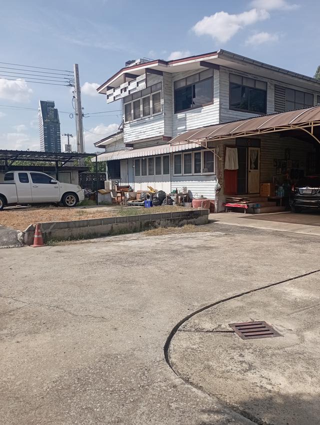 ที่ดิน104ตารางวาเน้นขายที่ดินสิ่งปลูกสร้างเก่า 3