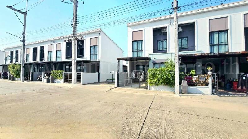 ทาวน์โฮม พลีโน่ รังสิต - ปทุมธานี หลังริม ตกแต่งสวย พร้อมอยู่ 18