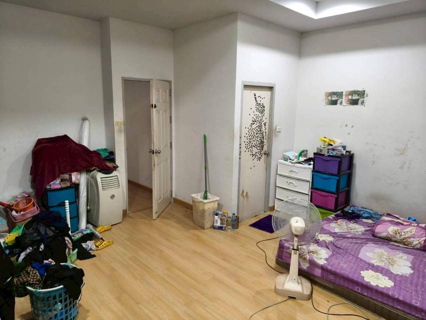 ขายถูกมาก!! ทาวน์เฮาส์ 2 ชั้น หมู่บ้านภูมิชนก เพชรเกษม 67 ใกล้เดอะมอลล์บางแค 3