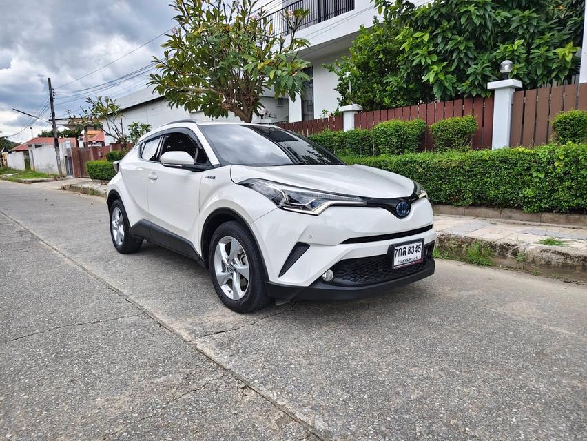 Toyota C-HR ปี 2018เครื่อง1.8 HV Mid SUV ตัวท็อป รถสวยพร้อมใช้ภายในเบาะหนัง airbag abs