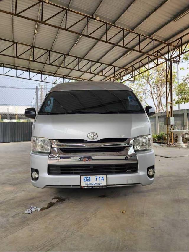 TOYOTA COMMUTER 3.0 AT DIESEL 2018 7