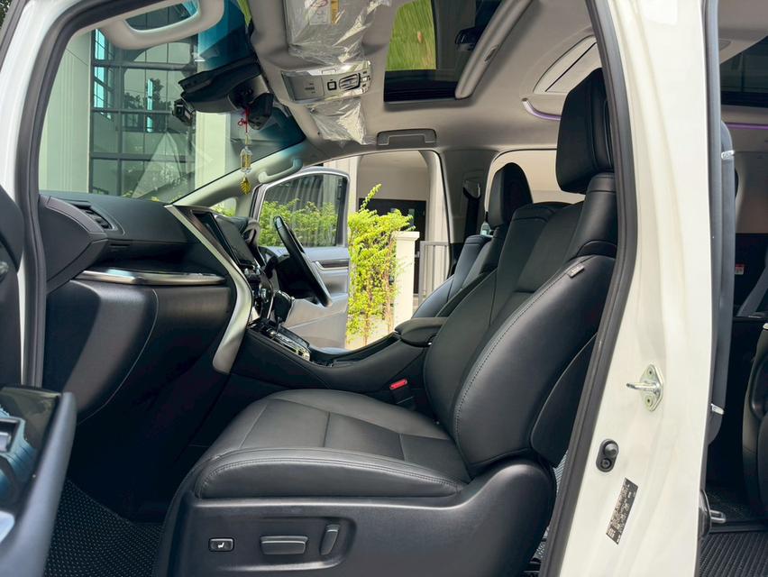 Toyota ALPHARD 2.5 SC PACKAGE ปี 2023 รถมือเดียว สภาพป้ายแดง กลิ่นใหม่ยังอยู่ 9