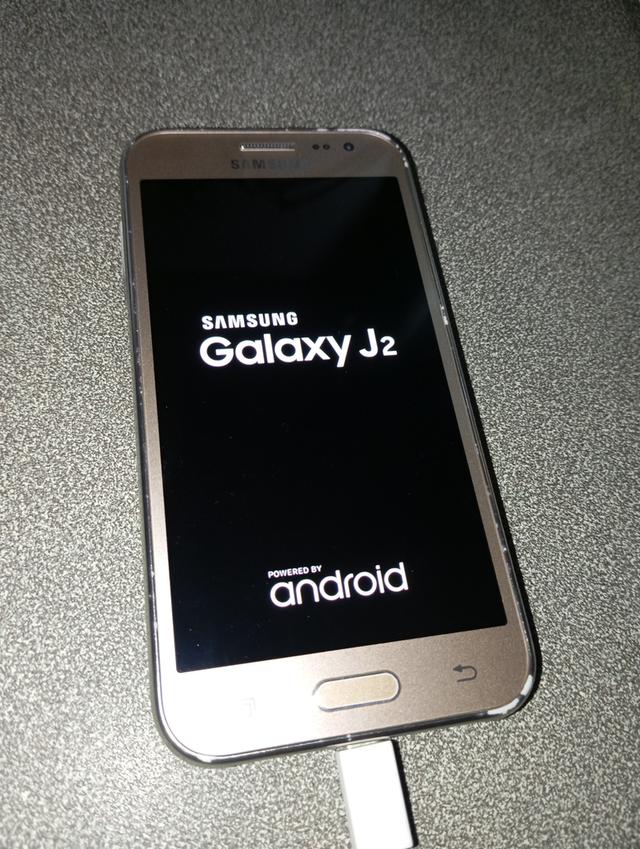 Samsung J2 มือสอง